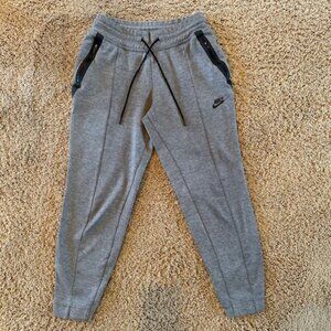 Women's Nike Tech Joggers- GRAY SMALL